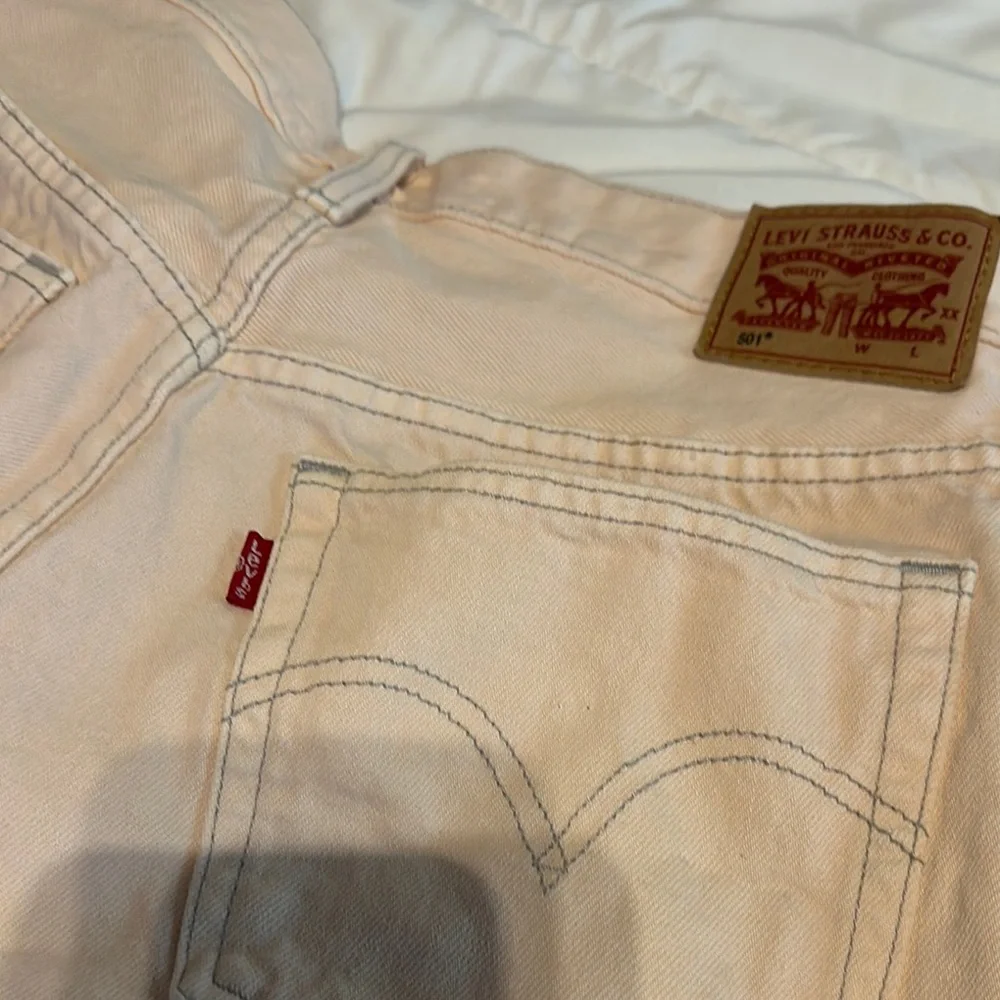 Women's Levi’s light pink Distressed Denim Shorts